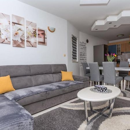 מאקרסקה Apartments Matko מראה חיצוני תמונה